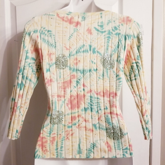 🏖 BCBG MaxAzria Tie-dye Embellished Sweater - Picture 4 of 10